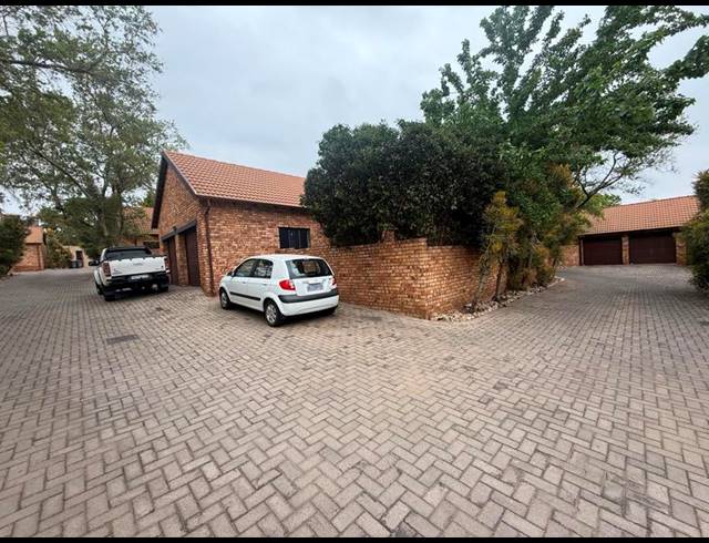 2 BEDROOM PROPERTY TO RENT IN BROOKLANDS LIFESTYLE ESTATE
